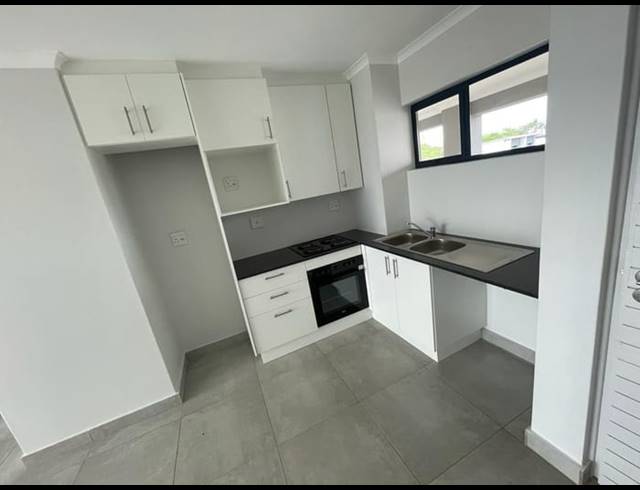 2 BEDROOM APARTMENT FOR SALE IN LINCOLN MEADE